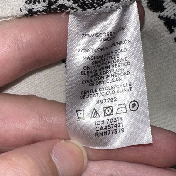 Ann Taylor Women's Houndstooth Cardigan Sweater Black Size M/L? - Picture 6 of 6